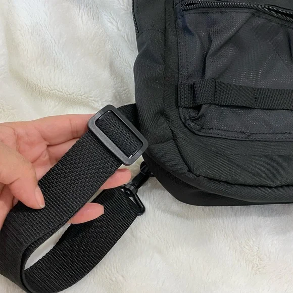 Puma - Black with Gold - medium size - Picture 7 of 13